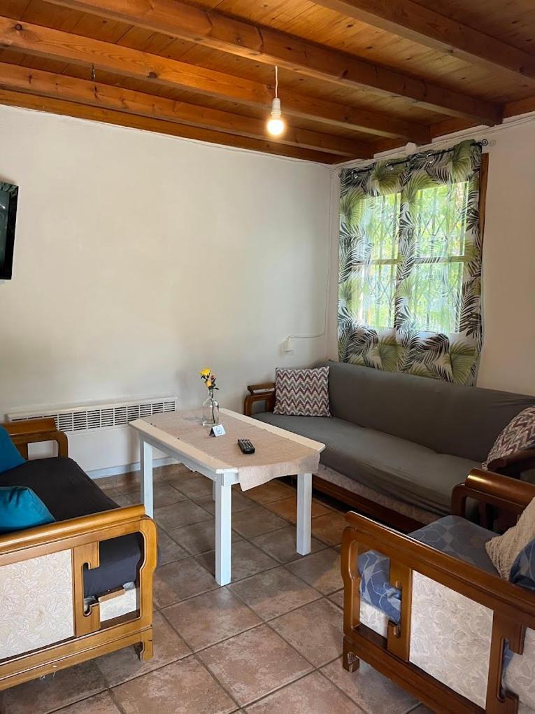 Zephyr Guest House Lefokastro Bagian luar foto